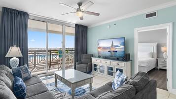 Condo, Multiple Beds (Azure #112) | Living area