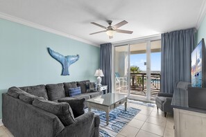 Condo, Multiple Beds (Azure #112) | Living area