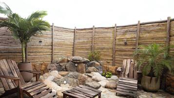 Panoramic Cabin, Jetted Tub, Mountain View | Private spa tub