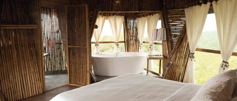 Exclusive Cabin, Balcony, Mountain View | Minibar, in-room safe, free WiFi, bed sheets