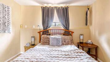 2 chambres, fer et planche à repasser, Wi-Fi gratuit, draps fournis