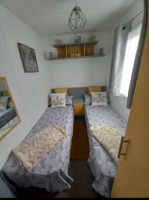Unclassified image, 2 of 15, button - Trecco Bay - Holiday Accommodation 16415 (Porthcawl)