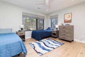 2 Schlafzimmer, Schreibtisch, Bügeleisen/Bügelbrett, kostenloses WLAN