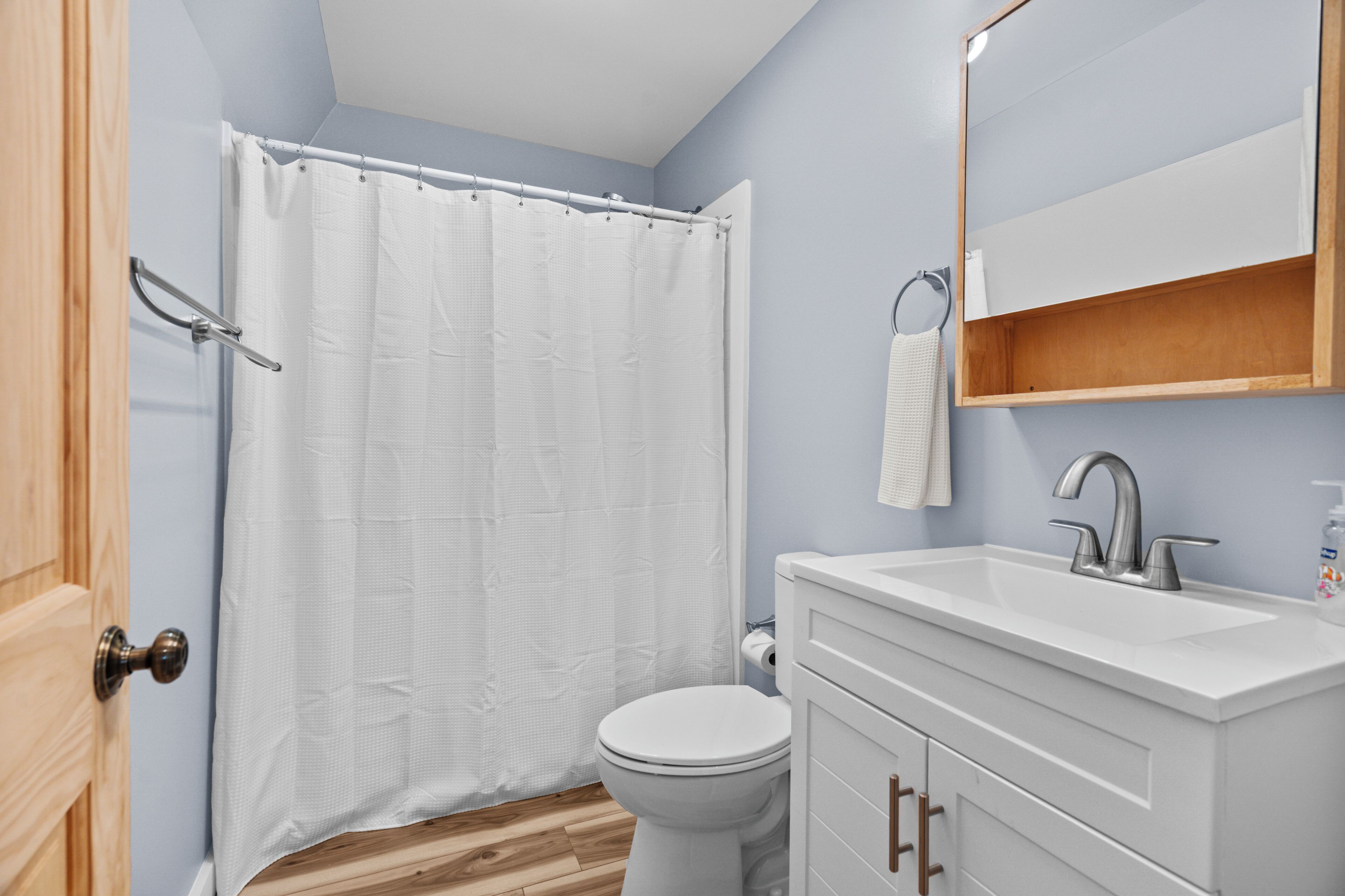 Sèche-cheveux, serviettes fournies