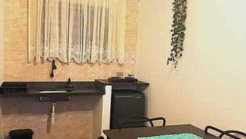 Chalet, Pets Allowed, Beach View | Private kitchen | Mini-fridge, stovetop, cookware/dishes/utensils