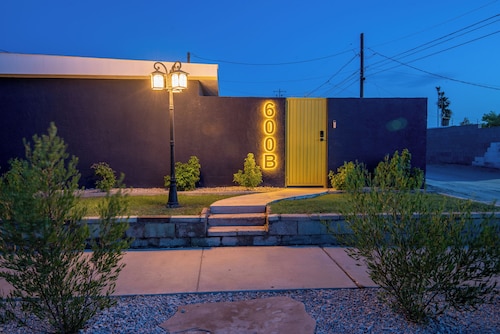 Charming studio with private yard