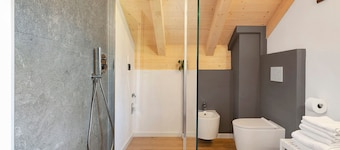 Panoramic Attic Apartment with Private Garden