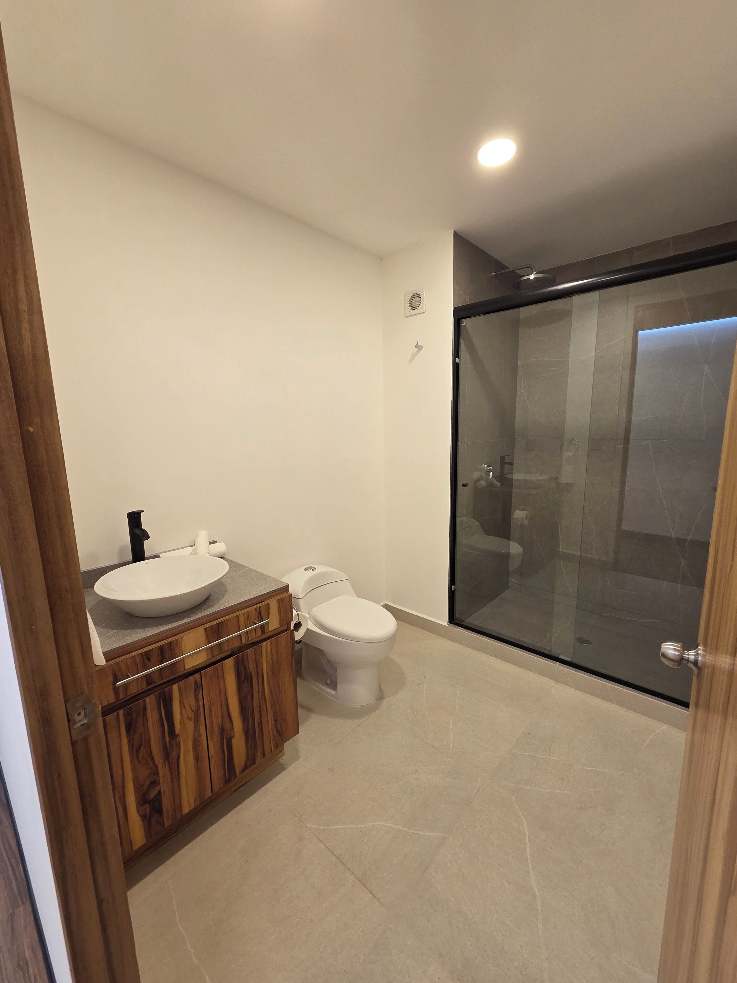 舒適公寓, 3 間臥室, 陽台 | 浴室 | 淋浴設備、吹風機、毛巾、洗髮精