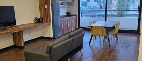 Klassiek appartement, balkon | Woonruimte