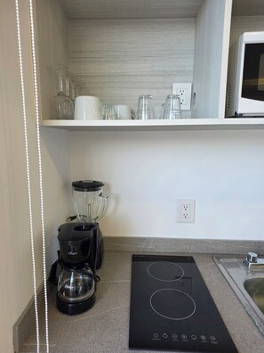 Standard Apartment, 1 Bedroom, Patio | Private kitchen - Mar Mediterraneo (Mexico City)