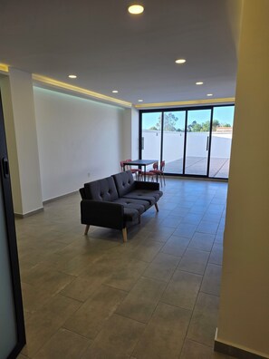 Standard Apartment, 1 Bedroom, Patio | Living area