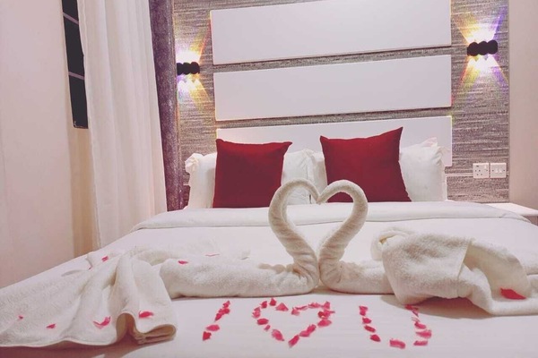Deluxe Single Room | WiFi (free), bed sheets