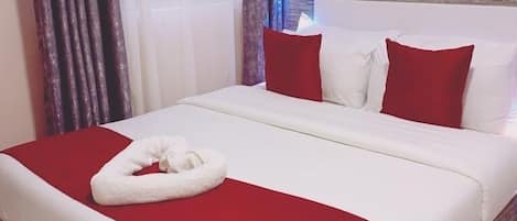 Deluxe Single Room | Free WiFi, bed sheets