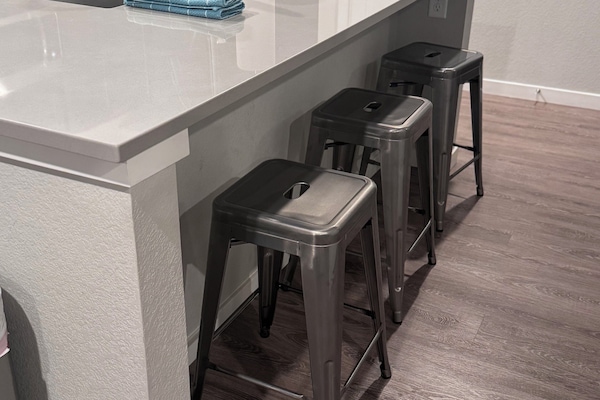 Mikrovågsugn, ugn, spishäll och diskmaskin