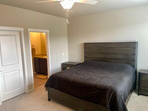 3 Schlafzimmer, Bügeleisen/Bügelbrett, WLAN, Bettwäsche