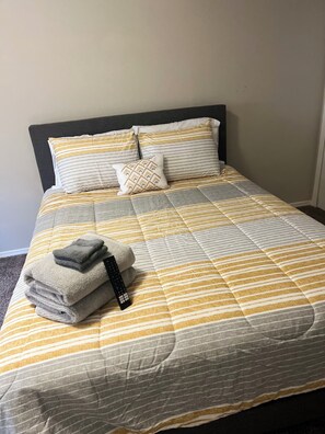 3 quartos, ferros/tábuas de passar roupa, Wi-Fi, roupa de cama