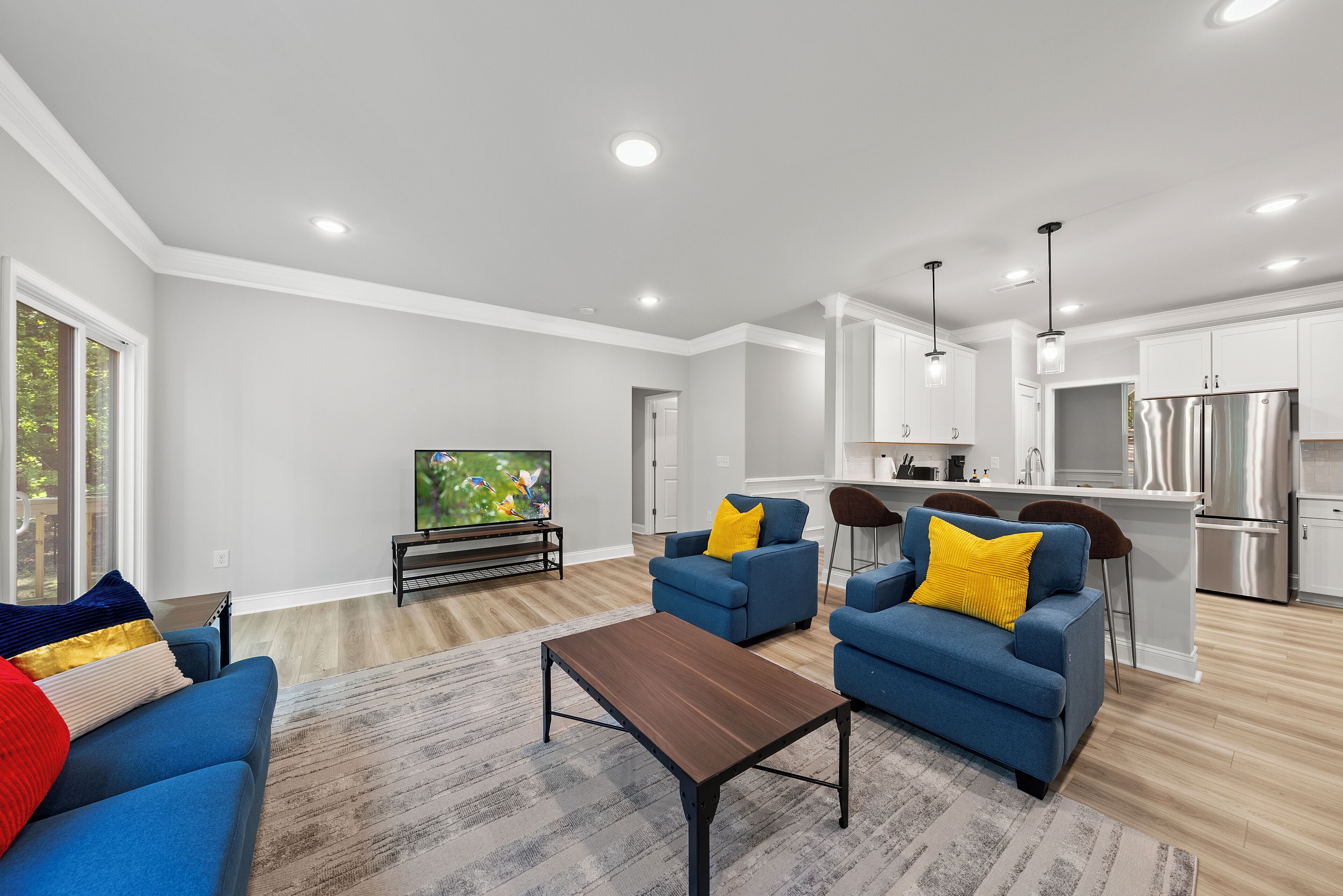 Télévision, cheminée