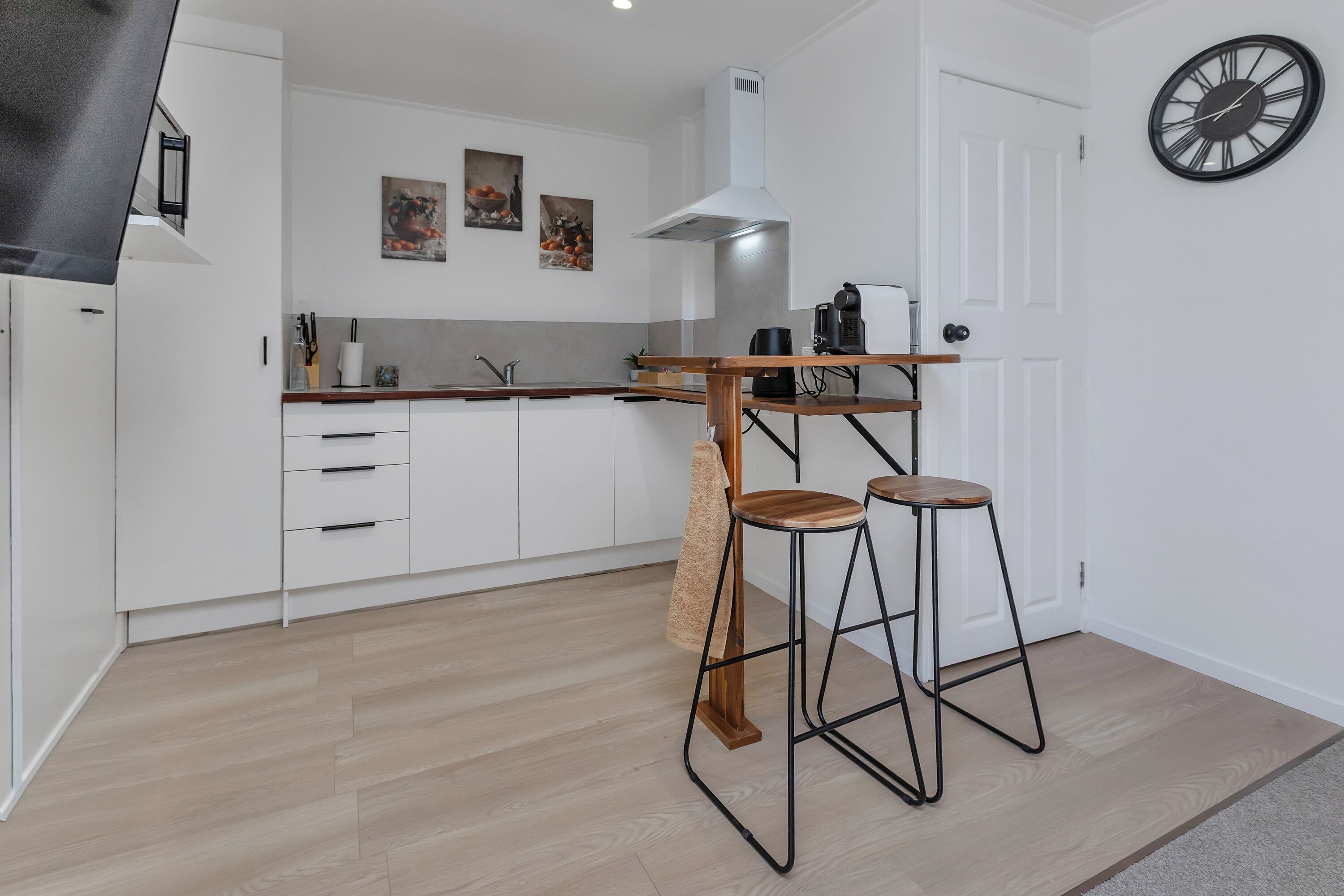 Frigorifero, microonde, tostapane, pentole/stoviglie/utensili