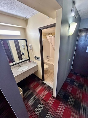 Handtücher, Seife, Toilettenpapier