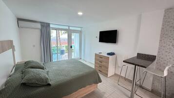 1 camera, Wi-Fi gratuito, lenzuola