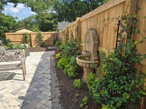 المنطقة المحيطة بالمنشأة