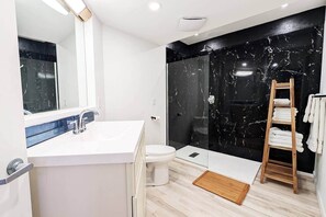 Bathroom - Salty Seastars (Captiva)