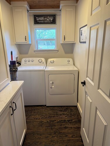 Charming 2-bedroom farmhouse in awesome Sulphur Springs, Texas