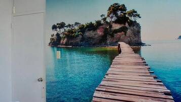 2 bedrooms, iron/ironing board, bed sheets, wheelchair access