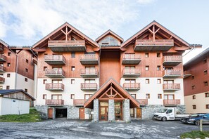Exterior - Apartment 'A2 309 Au Pied Des Pistes' with Mountain View and Balcony (Saint François Longchamp)