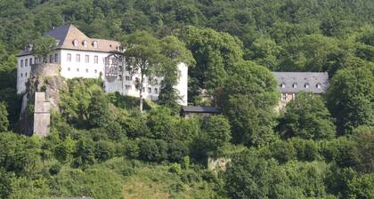 Apartment 'Bilstein' mit Bergblick, privater Terrasse und WLAN