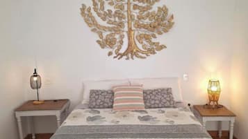 Double Room | Iron/ironing board, free WiFi