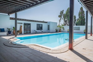 Huis, 2 slaapkamers, privézwembad | Terras