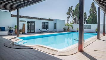 House, 2 Bedrooms, Private Pool | Terrace/patio