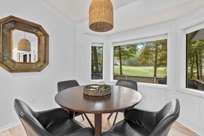 Dining - Golf-Course Retreat on Coronado (Hot Springs)