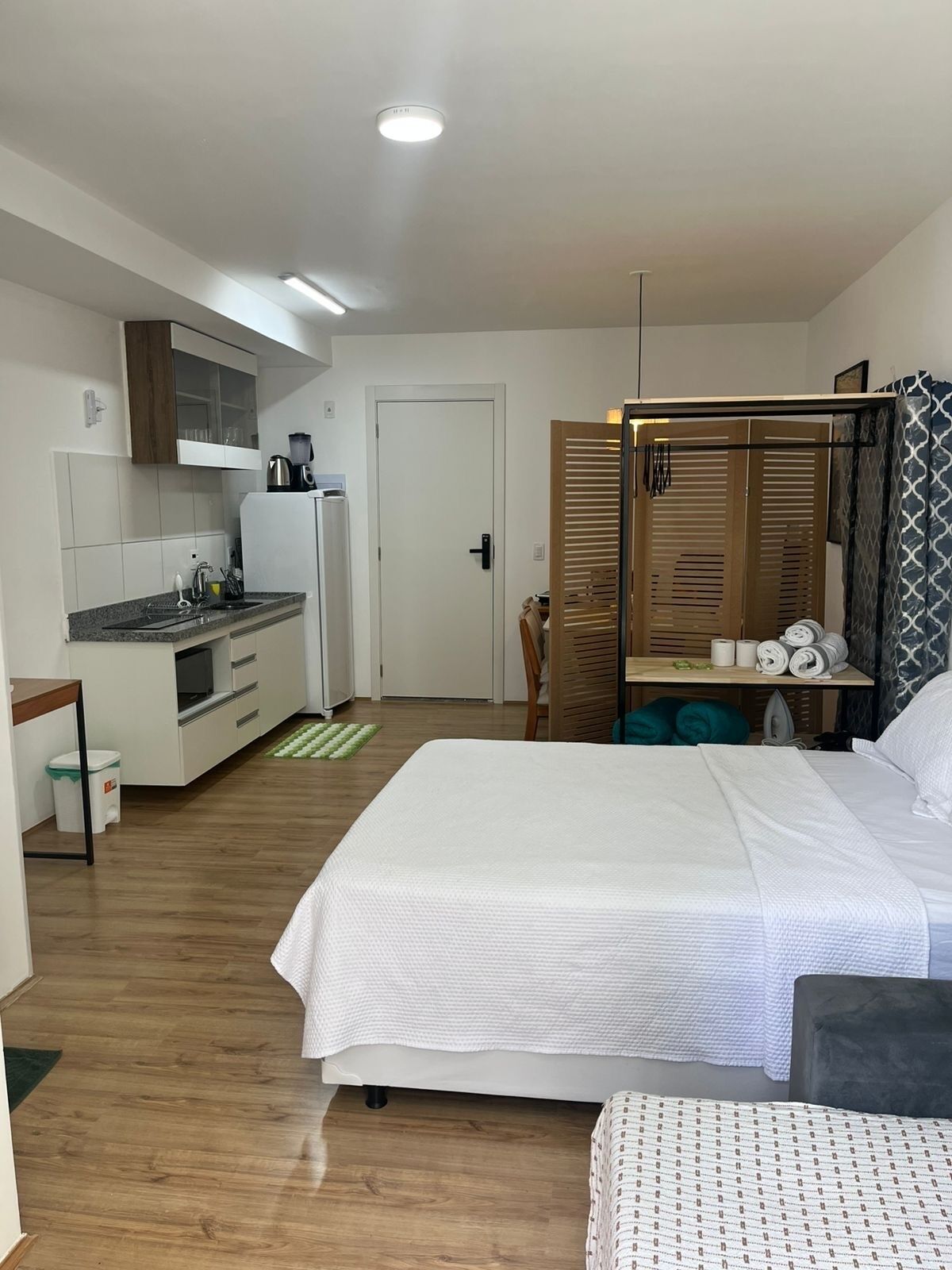 1 chambre, fer et planche à repasser, Wi-Fi gratuit, draps fournis