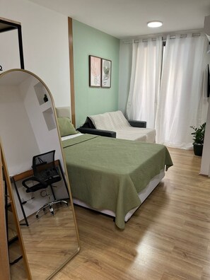 1 chambre, fer et planche à repasser, Wi-Fi gratuit, draps fournis