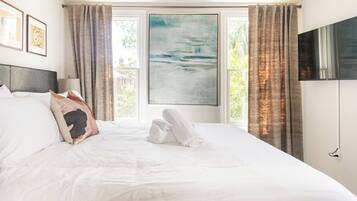 2 bedrooms, desk, iron/ironing board, travel crib