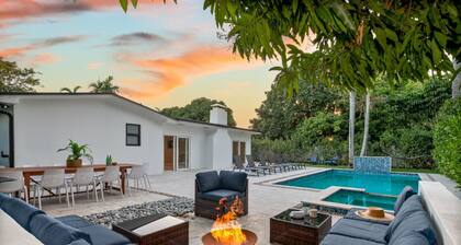 LUXE Villa, Heated Pool, Fire Pit, GAMES