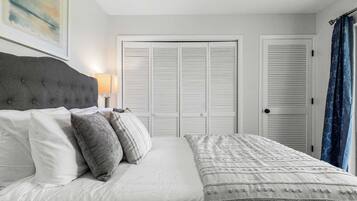 Apartment (1 Bedroom) | Interior