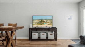 Apartment (1 Bedroom) | Interior - Gulf Walk by Avantstay West End Coastal Escape Renovated 1BR Condo Shared Pool & Beach Access (Panama City Beach)