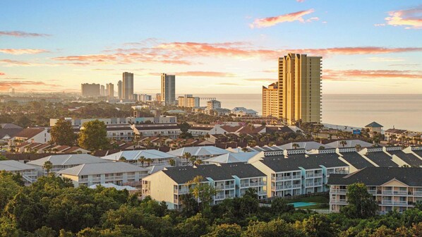 Interior - Gulf Walk by Avantstay West End Coastal Escape Renovated 1BR Condo Shared Pool & Beach Access (Panama City Beach)