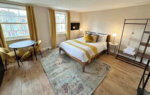 1 bedroom, iron/ironing board, internet, bed sheets