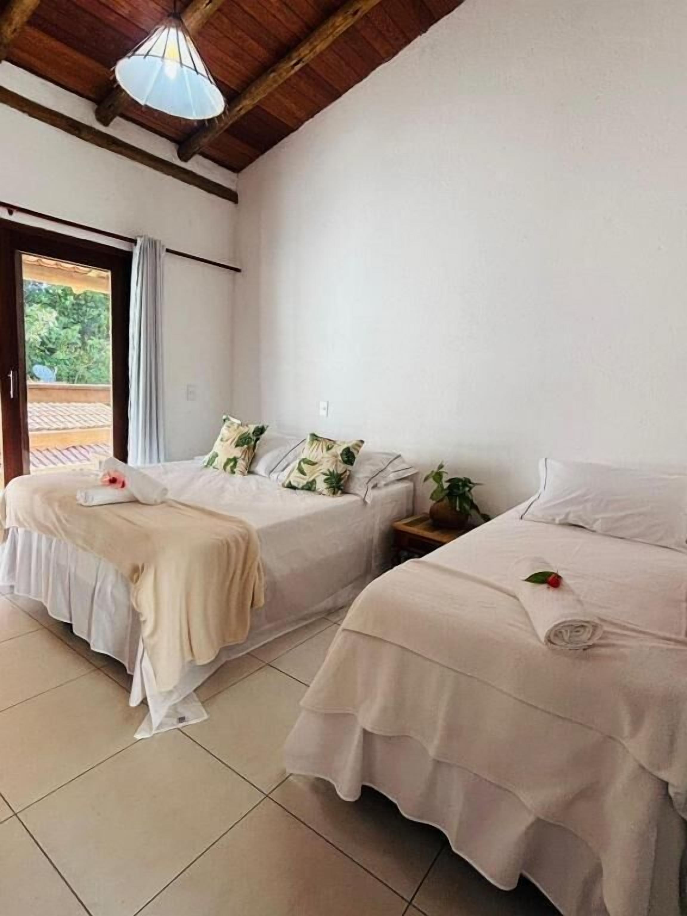 Comfort-Dreibettzimmer, Balkon, Blick auf den Innenhof | Kostenloses WLAN