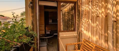 Shared Dormitory, Mixed Dorm, Terrace | Premium bedding, blackout drapes, iron/ironing board, free WiFi