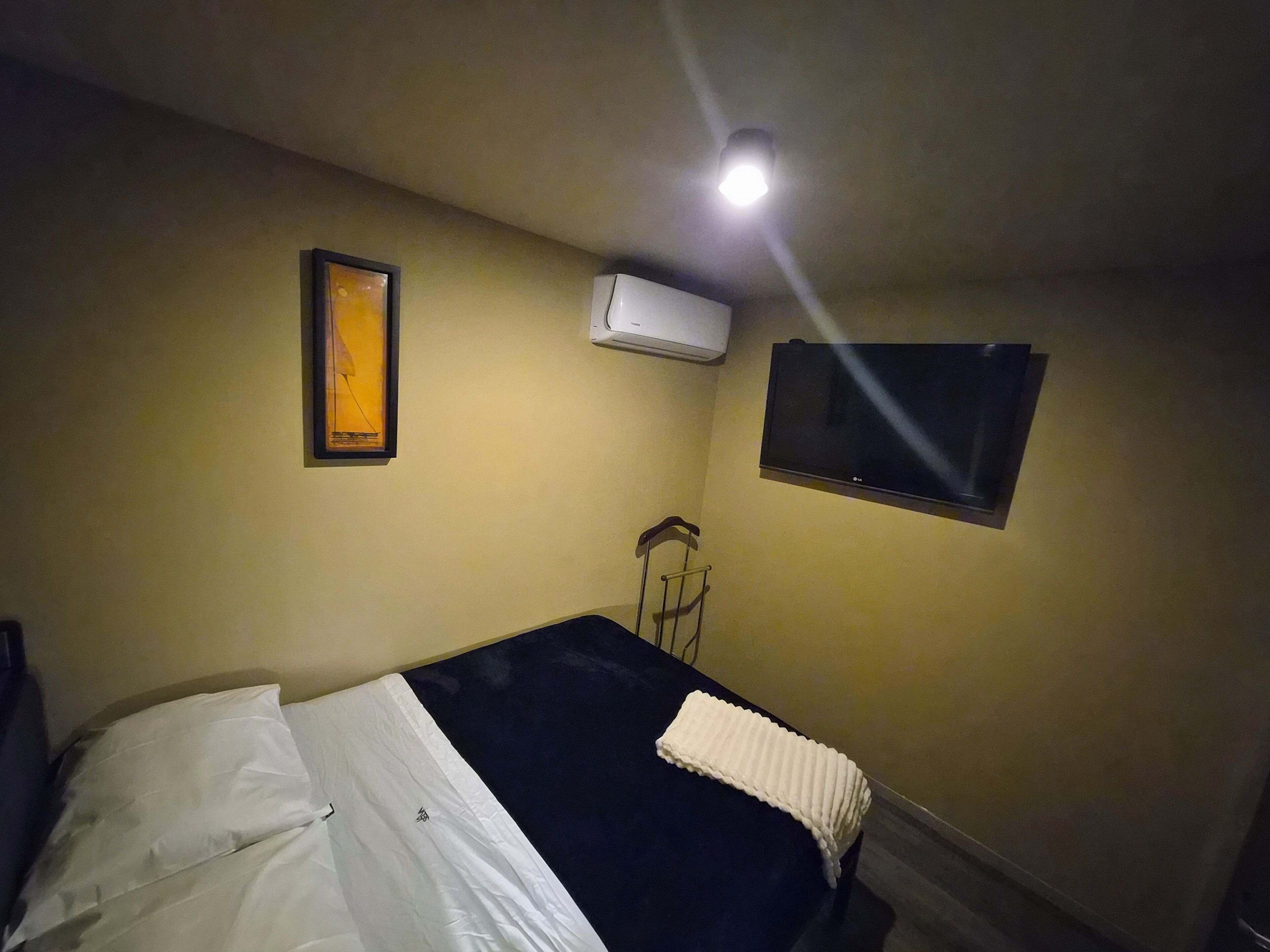 Basic-Doppelzimmer | Verdunkelungsvorhänge, Bügeleisen/Bügelbrett, kostenloses WLAN