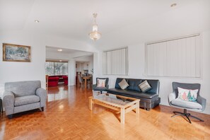 Apartment | Living room