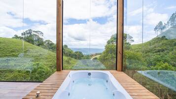 Basic Cabin | Interior