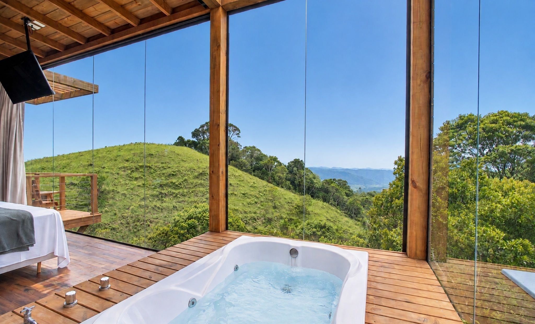 Outdoor spa tub