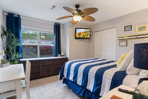 Lägenhet - flera sängar - uteplats (No Plans Paradise)