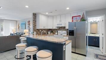 Lägenhet - flera sängar - uteplats (No Plans Paradise) | Eget kök